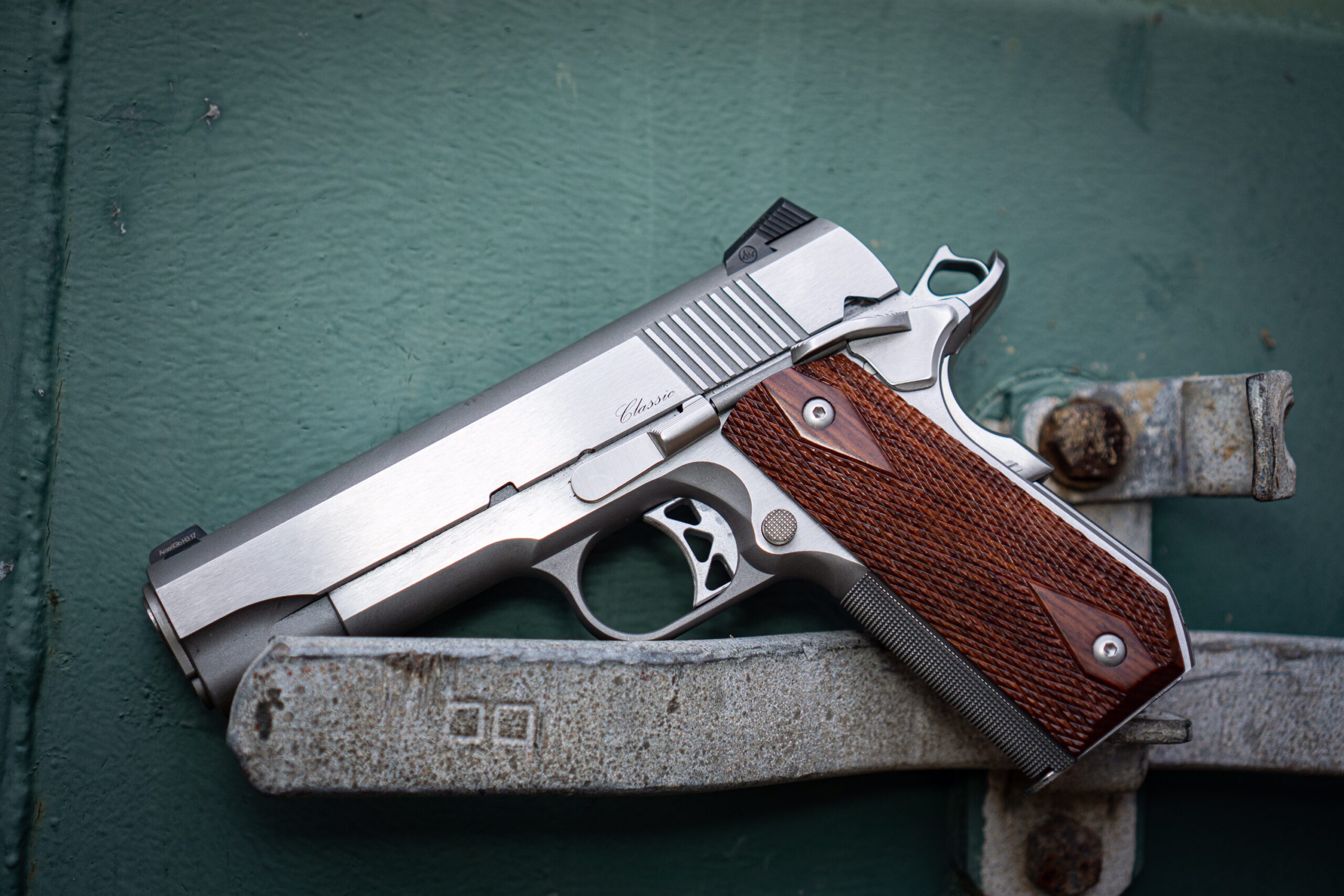 Dan Wesson Classic 